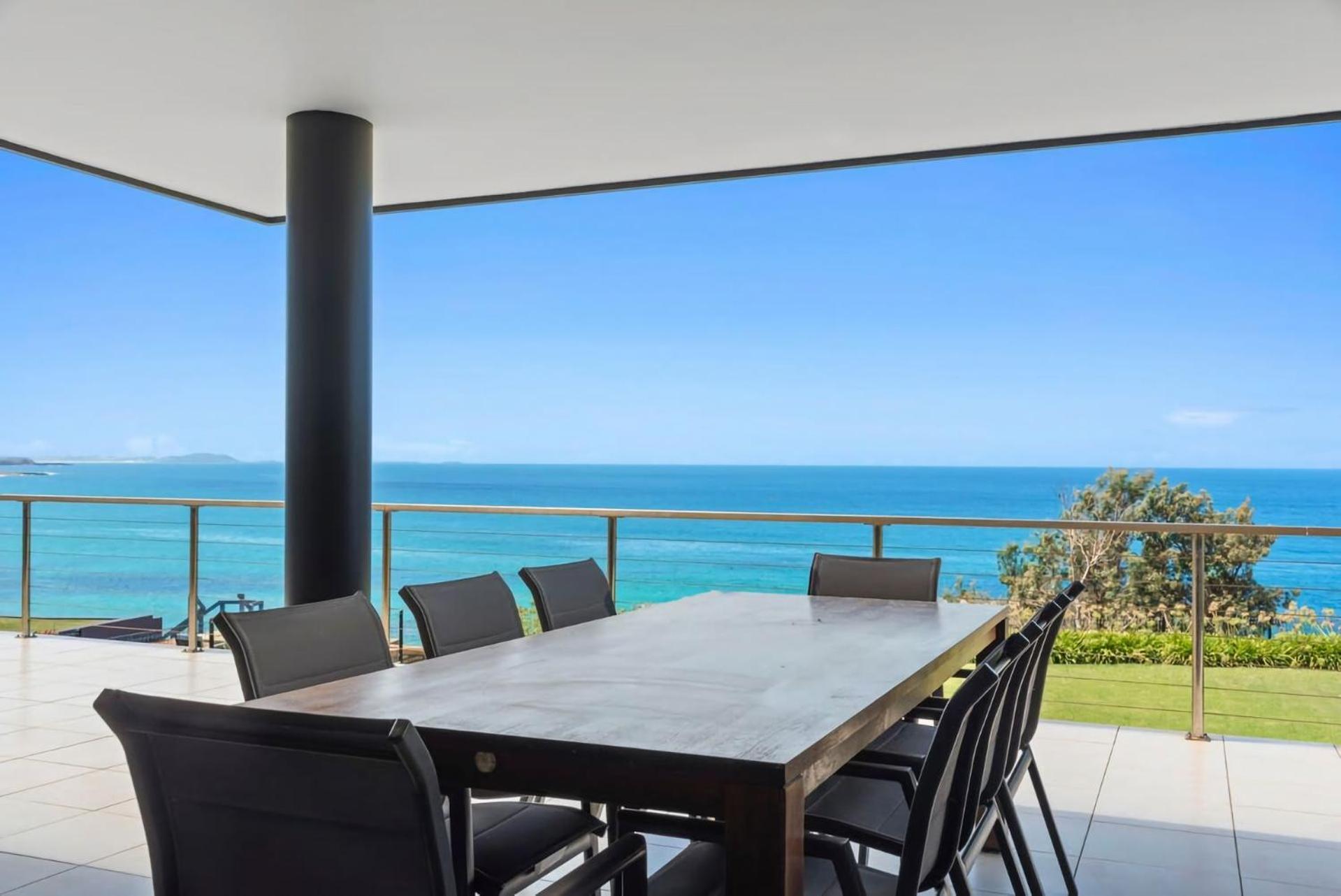 Spectacular Ocean Front Home With Pool Shellharbour Bagian luar foto