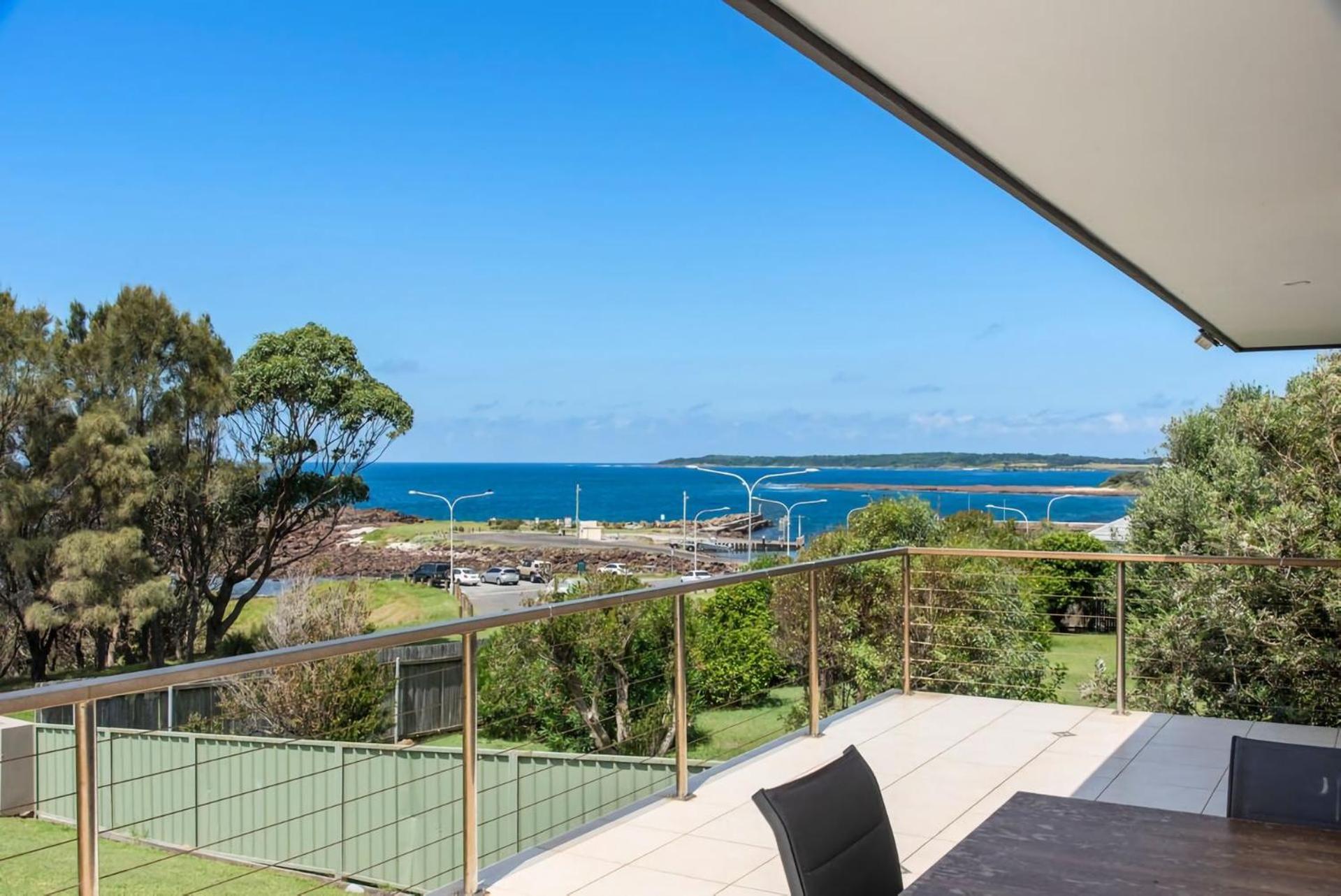 Spectacular Ocean Front Home With Pool Shellharbour Bagian luar foto