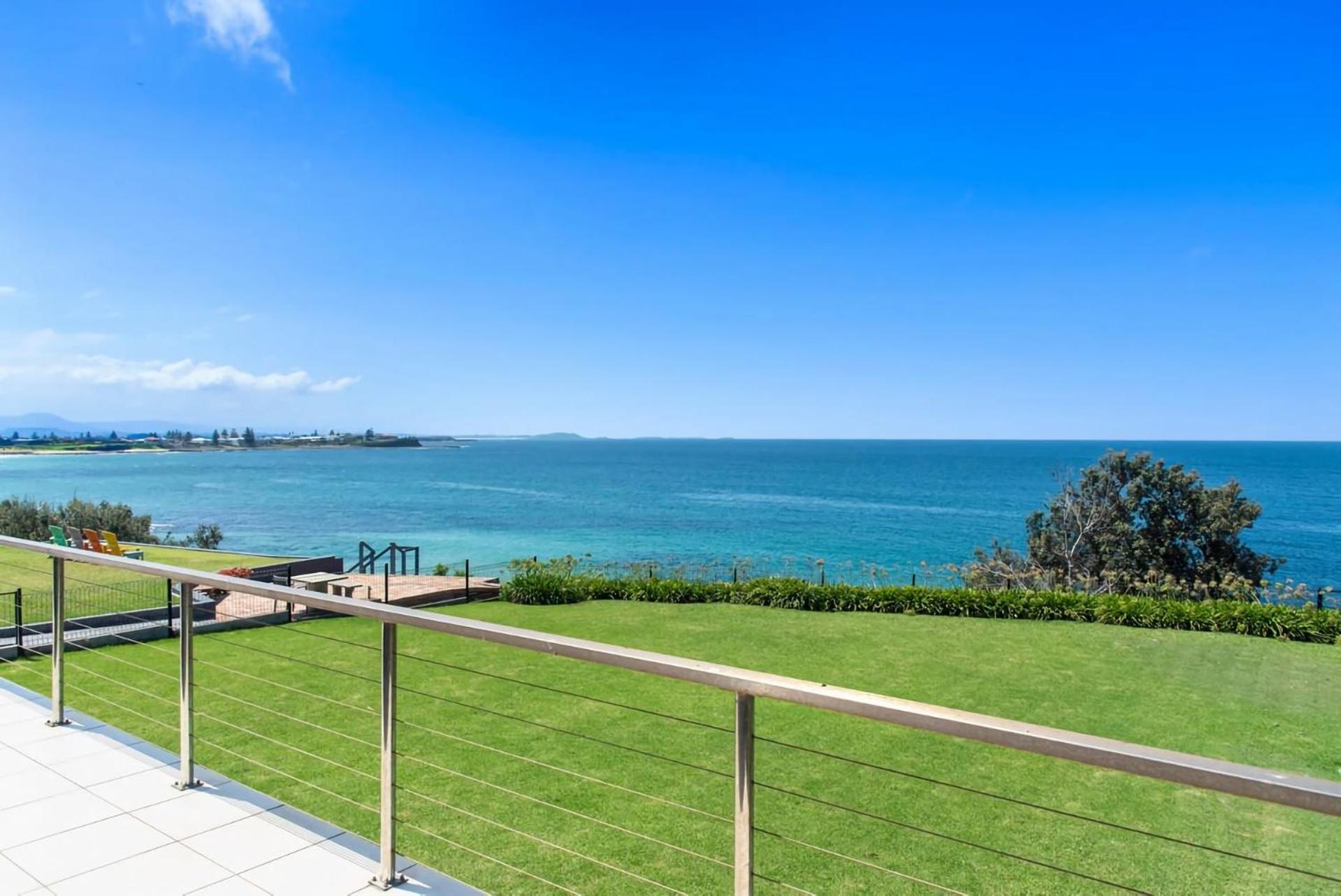 Spectacular Ocean Front Home With Pool Shellharbour Bagian luar foto